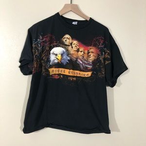 Men’s Graphic Tee - Mount Rushmore